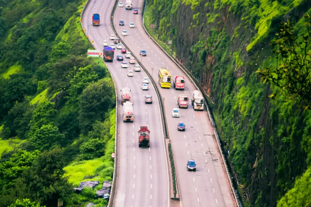 Mumbai-Pune Expressway: Revolutionizing Business Transportation